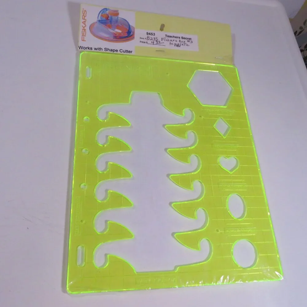 FISKARS “Shape Template” (4) Envelope #1, #2, Memory Pockets, Box #3